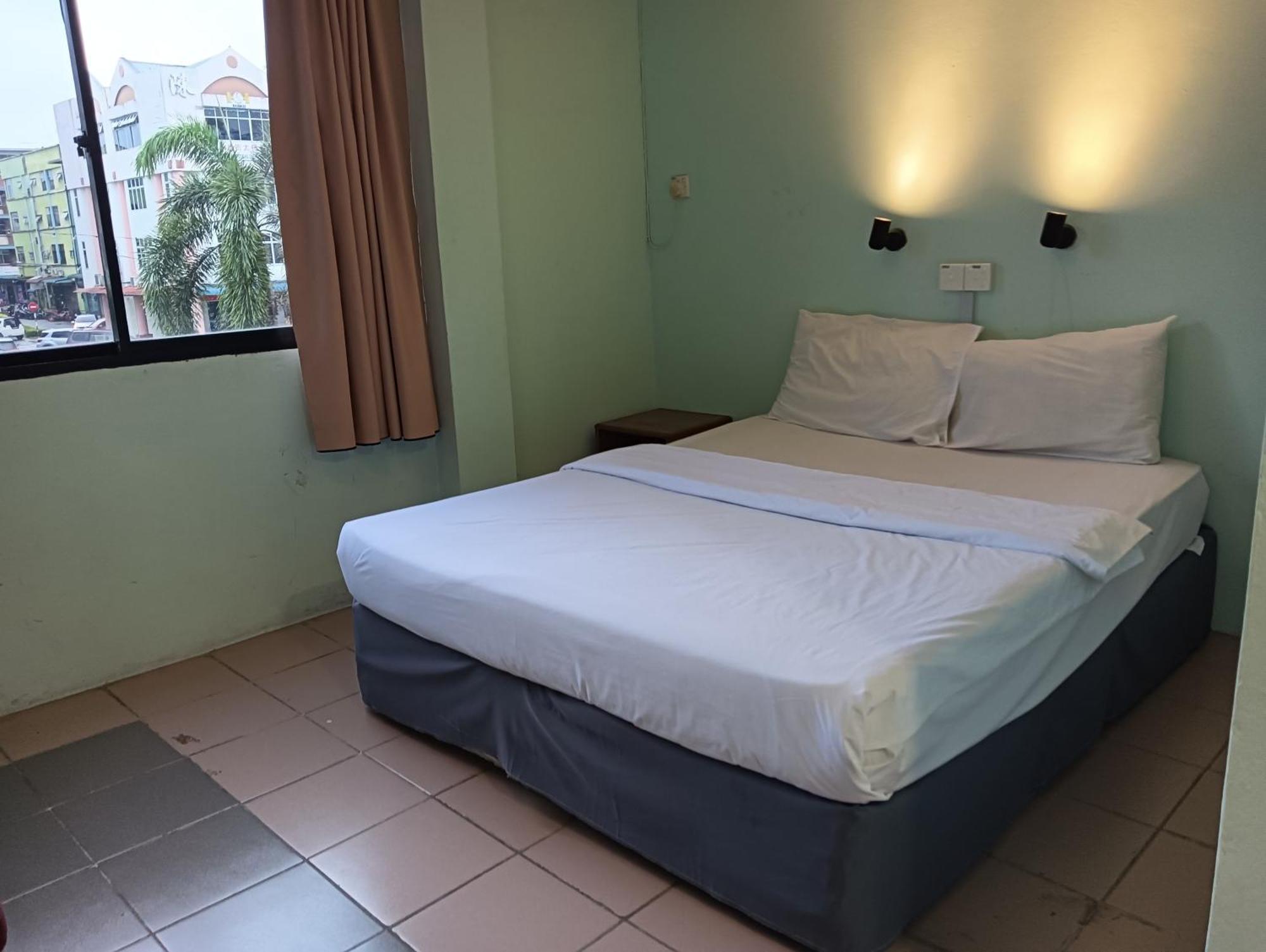 Oyo 90860 Wawasan Inn Sarikei Exterior foto